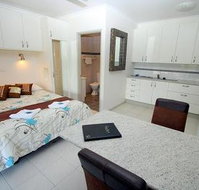 Coral Point Lodge - Lennox Head Accommodation
