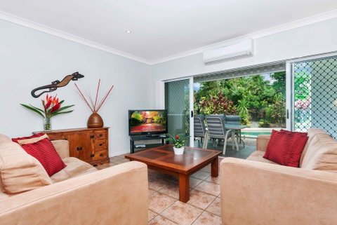 The Villas Palm Cove - Lennox Head Accommodation 1