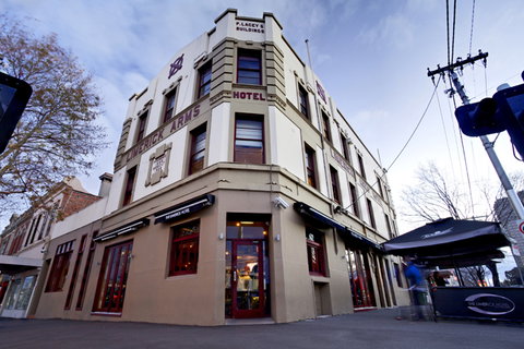 The Limerick Arms Hotel - Lennox Head Accommodation 0