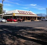 Royal Hotel Narromine - Lennox Head Accommodation