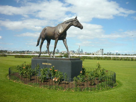 Racecourse Hotel Flemington - Lennox Head Accommodation 0