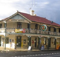 Royal Hotel Mandurama - Lennox Head Accommodation