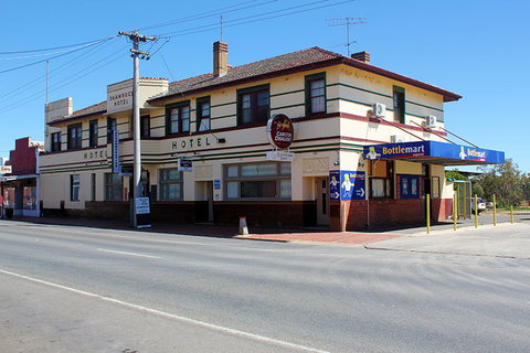 Bullocks Head Tavern - Lennox Head Accommodation 0