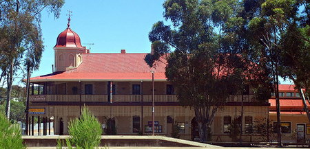 Peterborough SA Lennox Head Accommodation