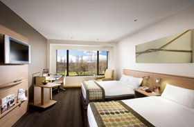Crowne Plaza Canberra - Lennox Head Accommodation 1
