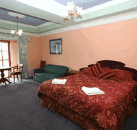 Hatchers Manor - Lennox Head Accommodation