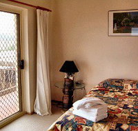 Esplanade Apartments - Lennox Head Accommodation