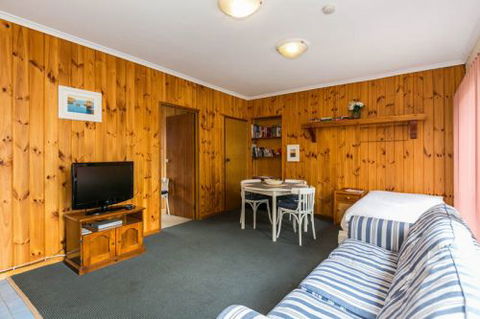 Beachside Accommodation Torquay - Lennox Head Accommodation 1