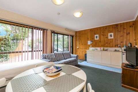 Beachside Accommodation Torquay - Lennox Head Accommodation 2