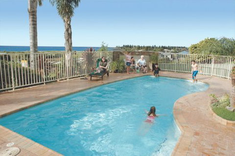 Captain's Quarters - Lennox Head Accommodation 0