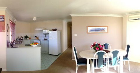 Captain's Quarters - Lennox Head Accommodation 8