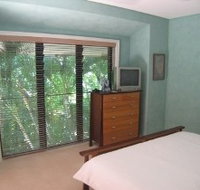 The Villa Port Douglas - Lennox Head Accommodation