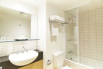 Ibis Melbourne Little Bourke Street - Lennox Head Accommodation 17