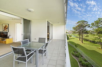 Horton Apartments - Lennox Head Accommodation 1
