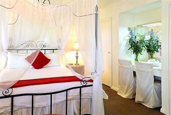 Holly Lodge - Lennox Head Accommodation 8