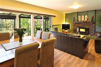 Holly Lodge - Lennox Head Accommodation 17