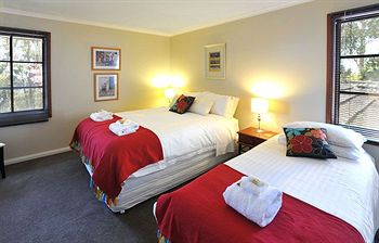 Holly Lodge - Lennox Head Accommodation 21