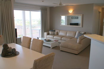 Beachside Resort - Kawana Waters - Lennox Head Accommodation 8