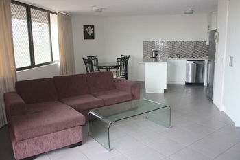 Mylos Apartments - Lennox Head Accommodation 8