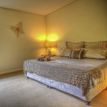 CountryPlace - Lennox Head Accommodation 5