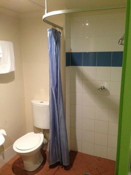 Ibis Budget Dandenong - Lennox Head Accommodation 4