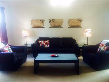 Australian Home Away @ East Doncaster George - Lennox Head Accommodation 1