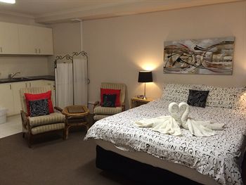 Box Hill Studios At Canterbury Gardens - Lennox Head Accommodation 14