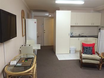 Box Hill Studios At Canterbury Gardens - Lennox Head Accommodation 18