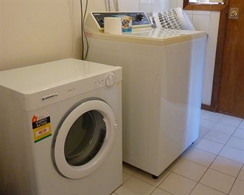 Australian Home Away @ Doncaster Andersons Creek 2 - Lennox Head Accommodation 2