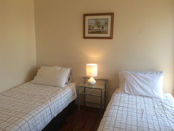 Australian Home Away @ Doncaster Andersons Creek 2 - Lennox Head Accommodation 5