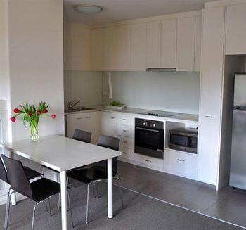 Albert Road Serviced Apartments - Lennox Head Accommodation 4