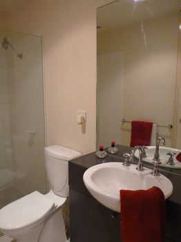 Australian Home Away @ Market Square Melbourne - Lennox Head Accommodation 0