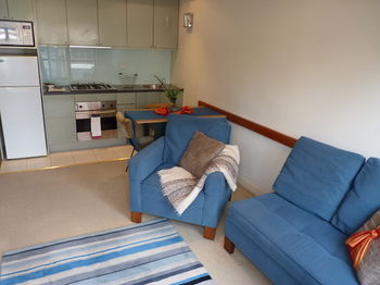 Australian Home Away @ Market Square Melbourne - Lennox Head Accommodation 9