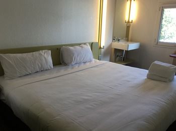 Ibis Budget St Peters - Lennox Head Accommodation 1