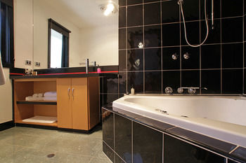 Cherryblossom B&B - Lennox Head Accommodation 14