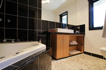 Cherryblossom B&B - Lennox Head Accommodation 19