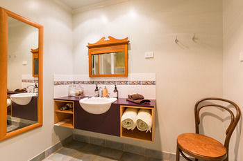 Strathvea Guest House - Lennox Head Accommodation 0