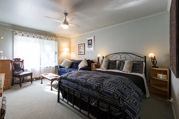 Strathvea Guest House - Lennox Head Accommodation 8