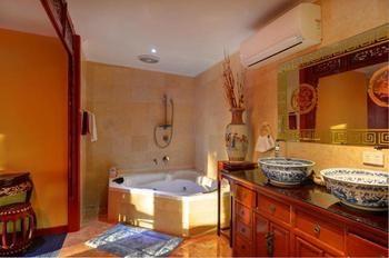 Mt Dandenong Imperial Retreat - Lennox Head Accommodation 0