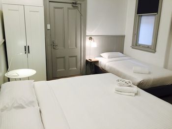 Dalziel Lodge - Lennox Head Accommodation 7