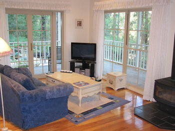 Myers Creek Cascades Luxury Cottages - Lennox Head Accommodation 1