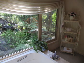 Myers Creek Cascades Luxury Cottages - Lennox Head Accommodation 8