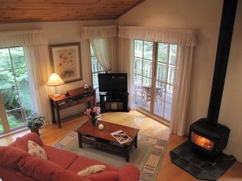 Myers Creek Cascades Luxury Cottages - Lennox Head Accommodation 22