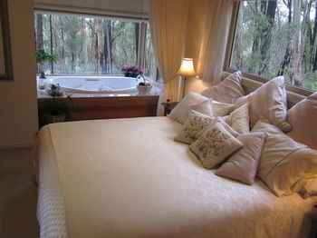 Myers Creek Cascades Luxury Cottages - Lennox Head Accommodation 34