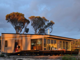 Sawyers Bay Shacks - Lennox Head Accommodation 0