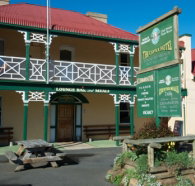 Castle Hotel - Lennox Head Accommodation