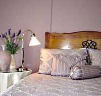 Abbey's 'The Green House' - Lennox Head Accommodation