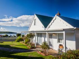 Abbey's Cottage - Lennox Head Accommodation 0
