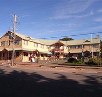 Parer's King Island Hotel - Lennox Head Accommodation