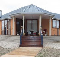 Aurora Cottages - Lennox Head Accommodation